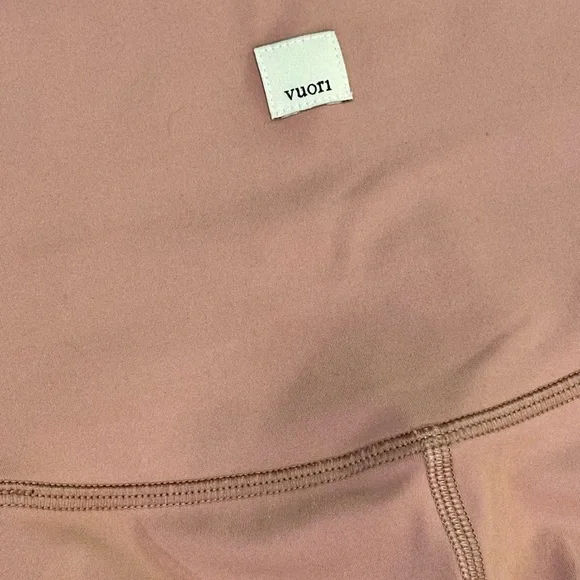 Vuori Women's CB Studio Yoga Leggings Color Light Terracota Size Medium NEW - Picture 9 of 11